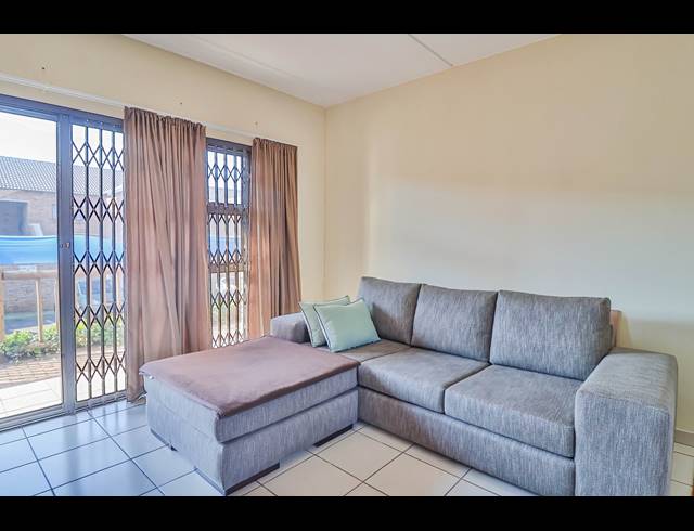 2 BEDROOM APARTMENT FOR SALE IN SOUTH CREST